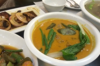 Mangan Restaurant Kare-kare Mangan Restaurant Kare-kare